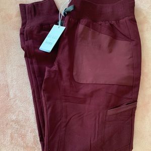 NWT figs maua joggers!